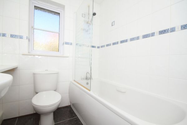 Shower Window Replacement in North Canton